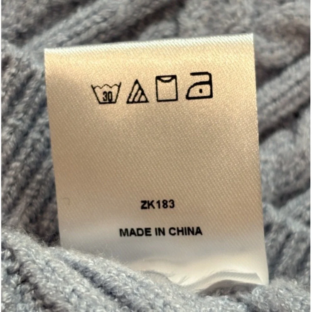 Cable Knit Tunic Sweater by‎ Picadilly Canada Size M Light Blue Asymmetrical NWT - Picture 11 of 11